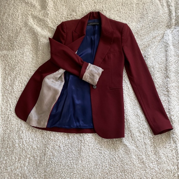 Blazer - Picture 2 of 3